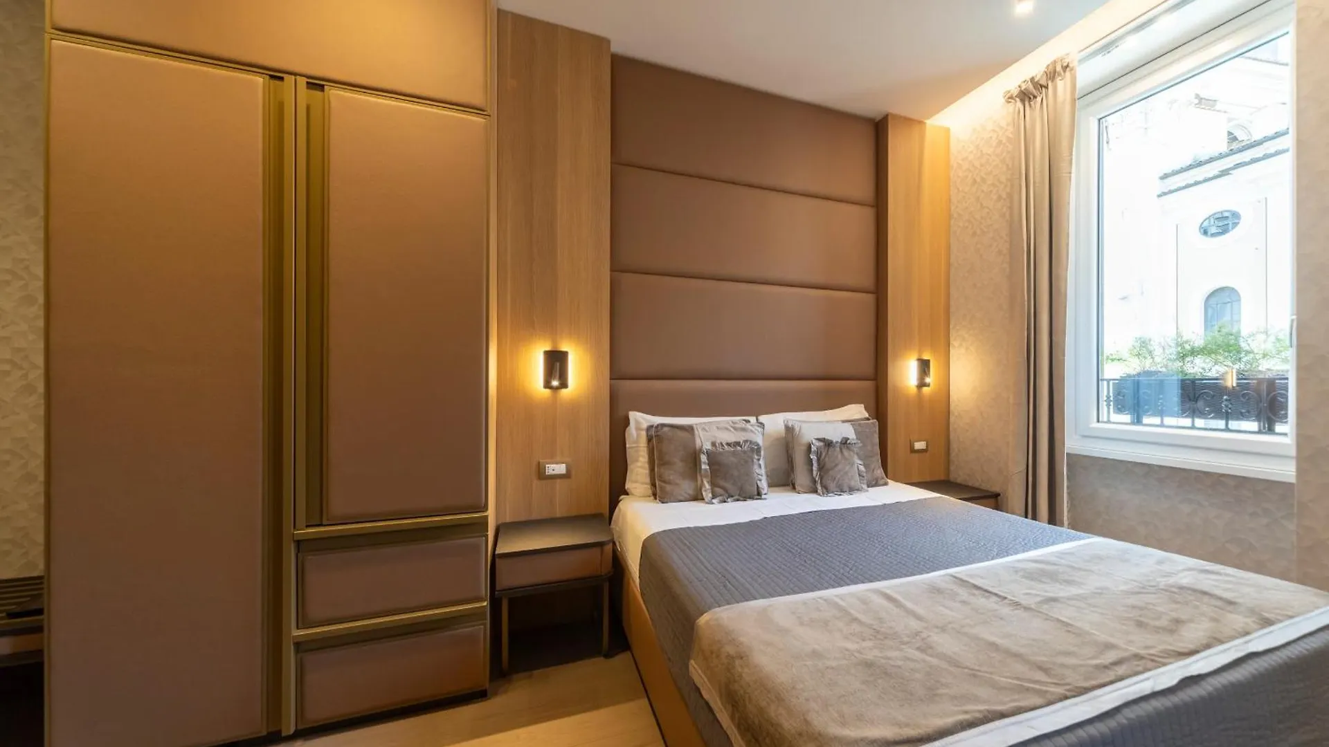 San Carlo Suite Rome 4*,  Italy