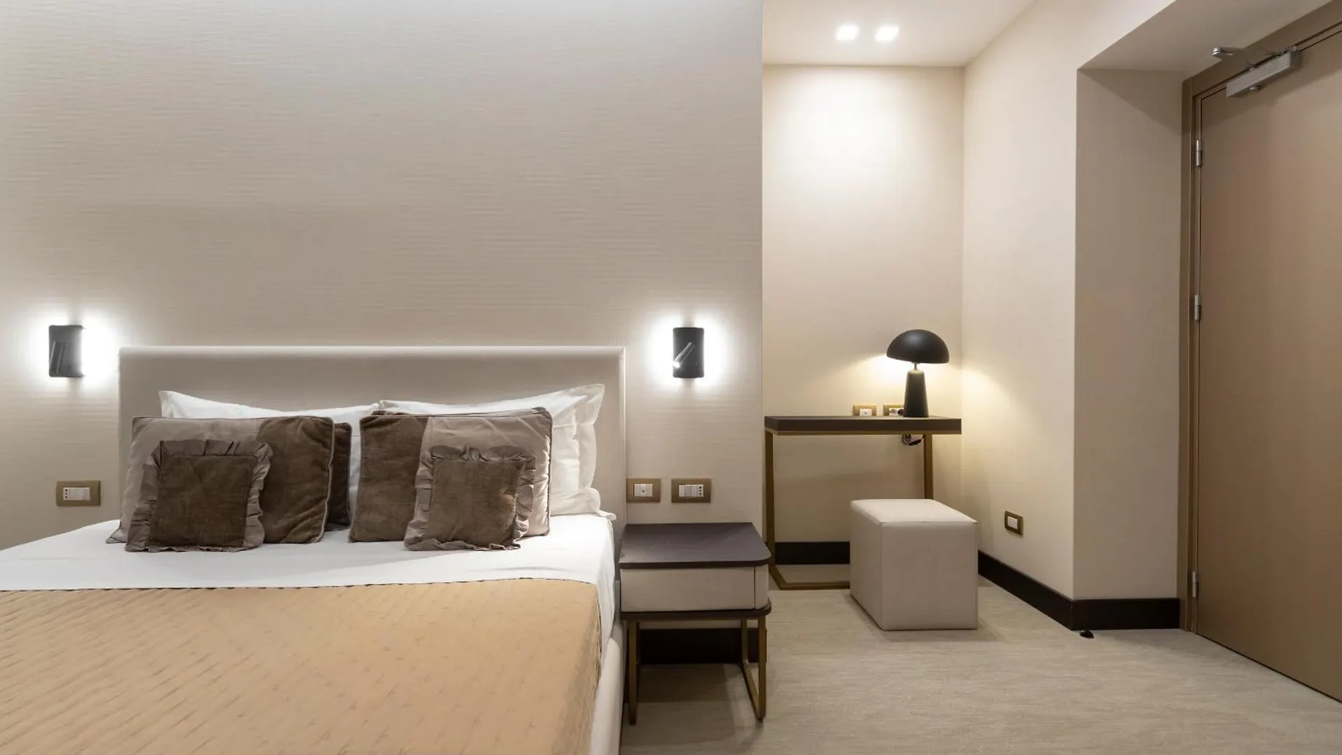 **** Guest house San Carlo Suite Rome Italy