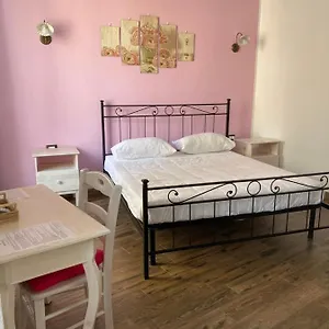 ゲストハウス Dani's House カリアリ