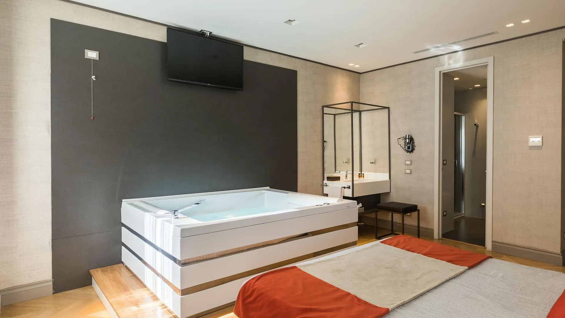 San Carlo Suite Rome Italy