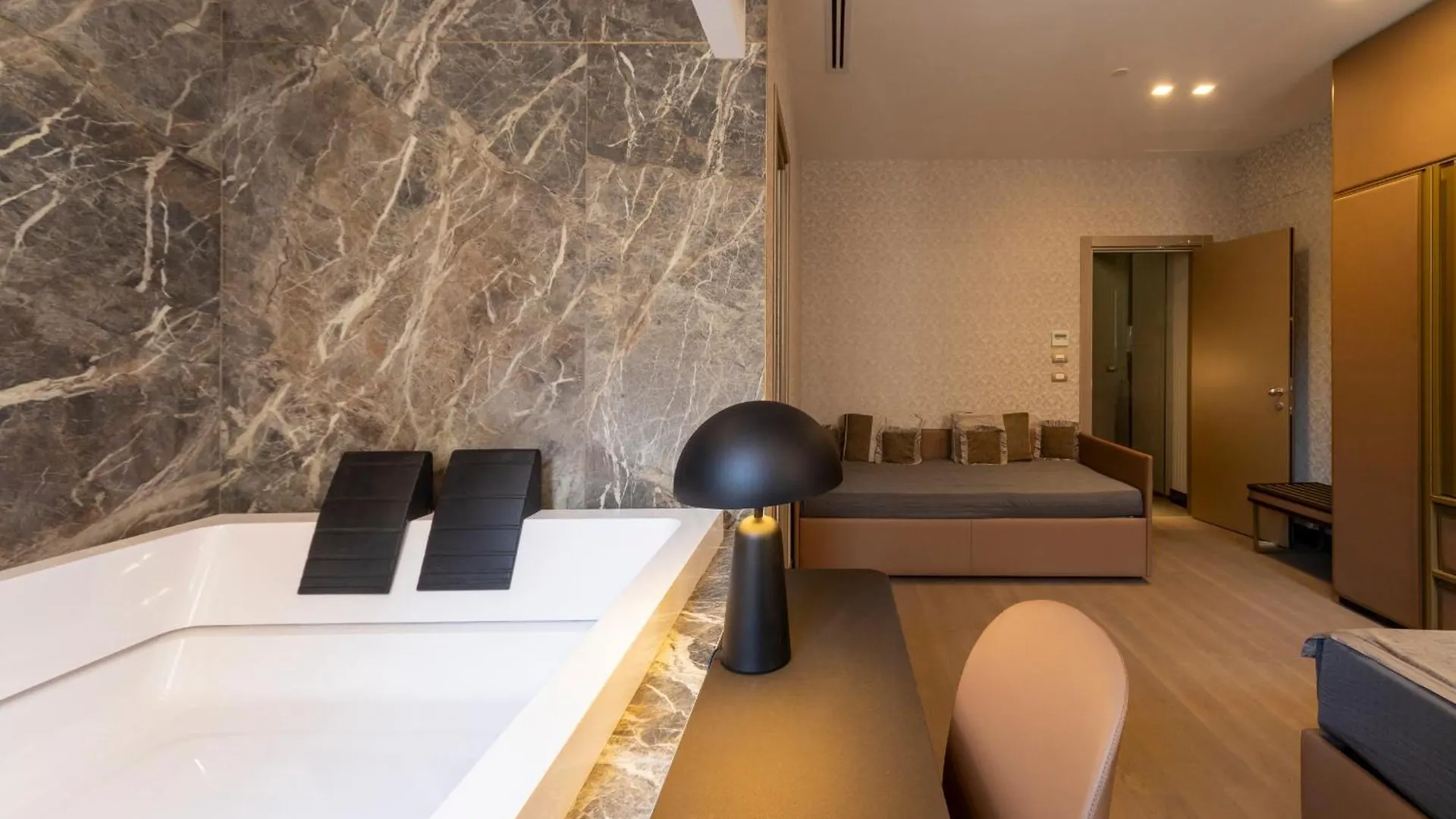 San Carlo Suite Rome 4*,  Italy