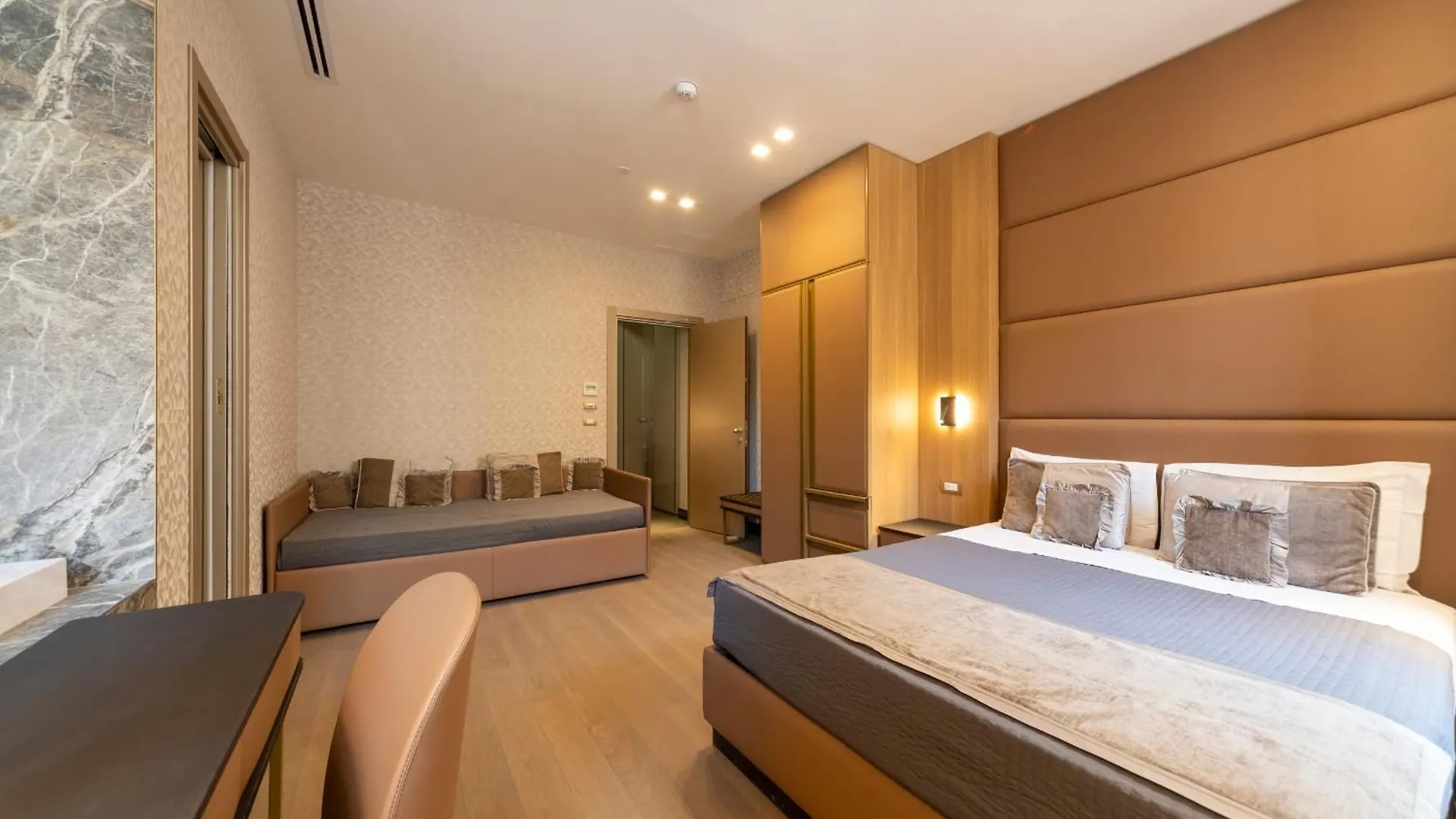 **** Guest house San Carlo Suite Rome Italy